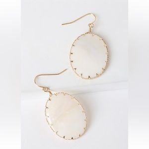 Lulus Perfectly Poised White Shell
Earrings